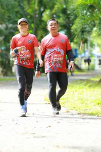 BIB: 0232, 0233
                            <button type="button" onclick="openModal(5013531)" class="btn btn-primary btn-sm float-right btn-popup" data-toggle="modal" data-target=".modal-high-quality">
                        <i class="fas fa-shopping-cart"></i> Add to Cart
                    </button>
                                            <button type="button" onclick="isThisMe(5013531, true)" class="btn btn-success btn-sm float-right btn-popup btn-isme hidden" data-toggle="tooltip" data-placement="bottom" title="นี่คือรูปของคุณใช่ไหม คลิกที่นี่เพื่อเอาเข้าอัลบั้ม">
                        <i class="fas fa-plus"></i> Add to album
                    </button>
                    <button type="button" onclick="isThisMe(5013531, false)" class="btn btn-warning btn-sm float-right btn-popup btn-isnotme hidden">
                        <i class="fas fa-ban"></i> Remove from album
                    </button>